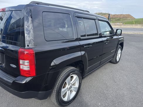 Used 2016 Jeep Patriot Latitude image 3