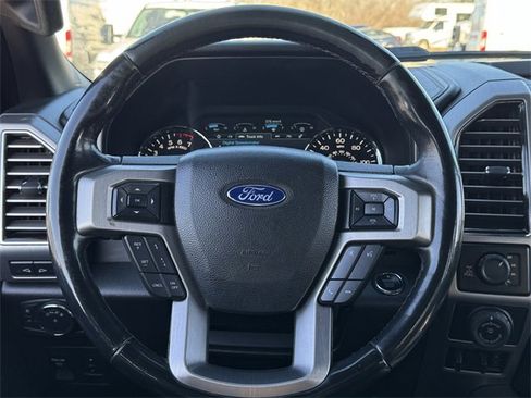 Used 2019 Ford F150 Platinum w/ Equipment Group 701A Luxury image 12