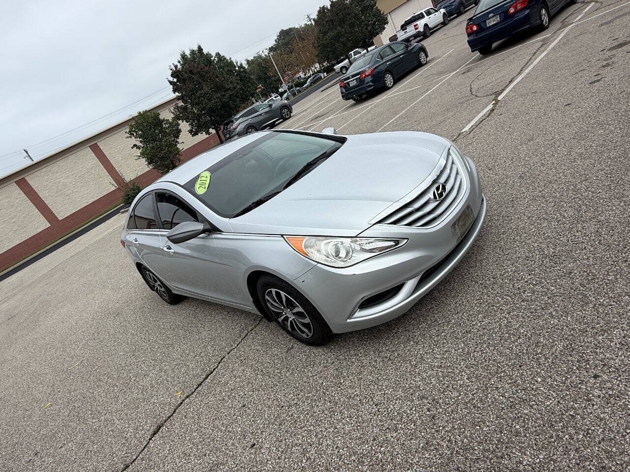 Used 2012 Hyundai Sonata GLS FWD image 5