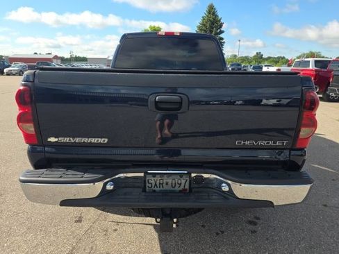 Used 2005 Chevrolet Silverado 2500 LS w/ Skid Plate Package AWD/4WD image 7