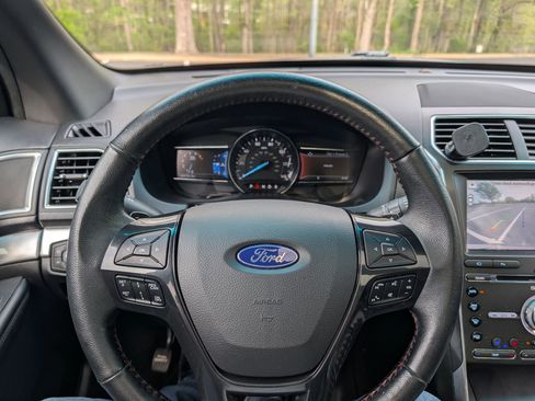 Used 2016 Ford Explorer Sport w/ Equipment Group 401A image 8