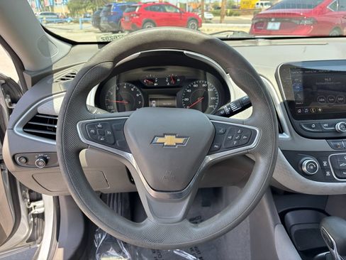 Used 2021 Chevrolet Malibu LS FWD image 24