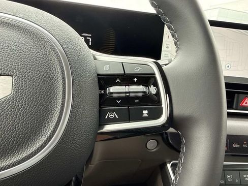 New 2026 Kia Carnival EX image 25