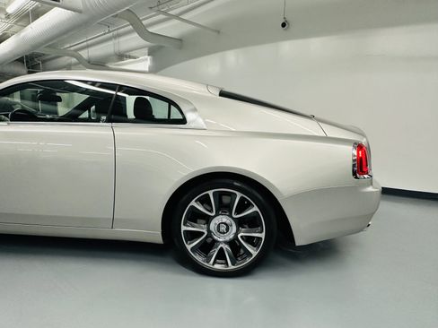 Certified 2019 Rolls-Royce Wraith RWD image 10
