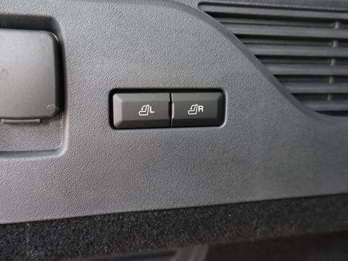 Used 2024 Lincoln Nautilus Premier image 27