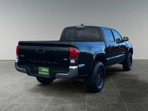 Used 2021 Toyota Tacoma SR5 AWD/4WD image 7