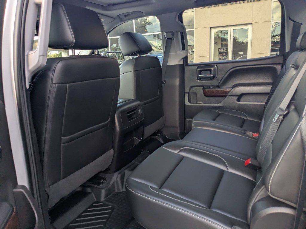 Used 2018 GMC Sierra 1500 SLT AWD/4WD image 18