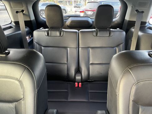 Used 2023 Ford Explorer Limited image 36