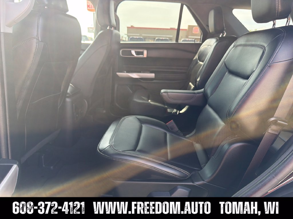 Used 2024 Ford Explorer XLT w/ Equipment Group 202A AWD/4WD image 27