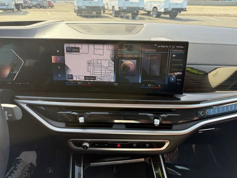 Used 2023 BMW X7 xDrive40i w/ Premium Package image 21