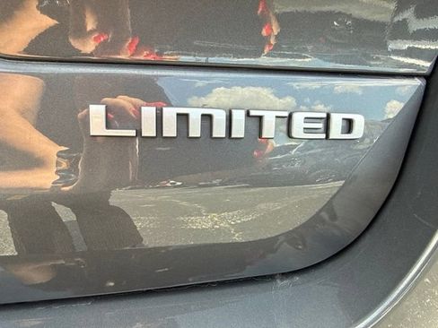 Used 2024 Jeep Grand Cherokee L Limited w/ Trailer Tow Package RWD image 31