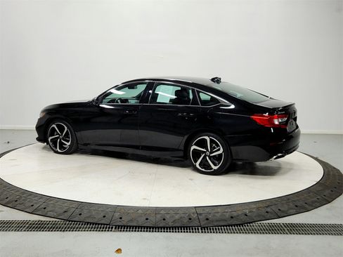 Used 2021 Honda Accord Sport image 5
