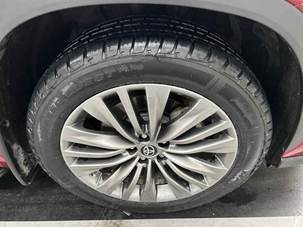 Used 2021 Toyota Highlander Platinum AWD/4WD image 8