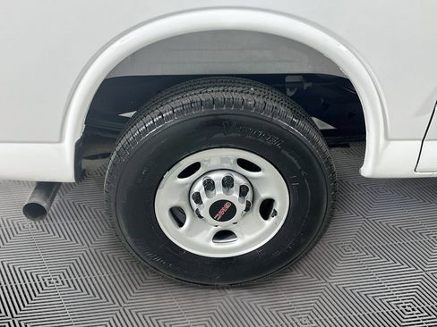 Used 2025 GMC Savana 2500 w/ Driver Convenience Package RWD image 28