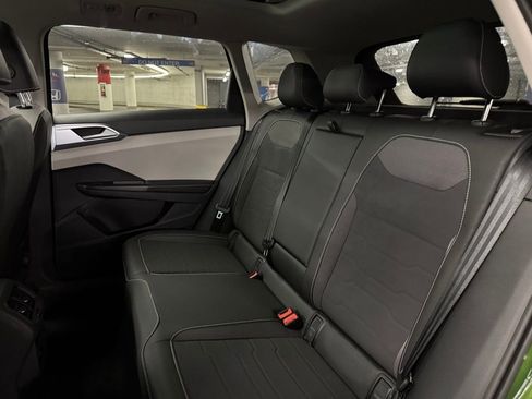 New 2025 Volkswagen Taos SE AWD/4WD image 20