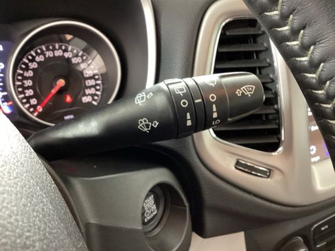 Used 2018 Jeep Compass Latitude w/ Popular Equipment Group image 21