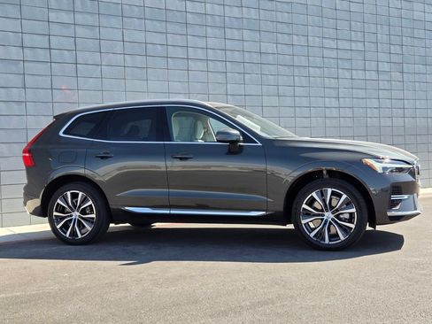 Used 2022 Volvo XC60 T8 Inscription Expression w/ Advanced Package AWD/4WD image 7