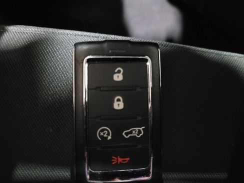 Used 2023 Jeep Grand Cherokee L Laredo w/ Luxury Tech Group I AWD/4WD image 32