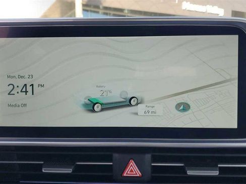 New 2025 Hyundai Ioniq 6 SEL image 17