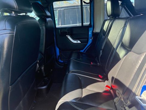 Used 2014 Jeep Wrangler Unlimited Sahara image 9