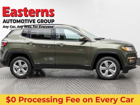 Used 2021 Jeep Compass Latitude AWD/4WD image 4