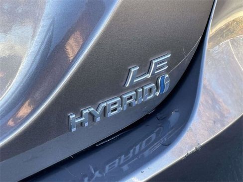 Used 2019 Toyota Camry LE image 12