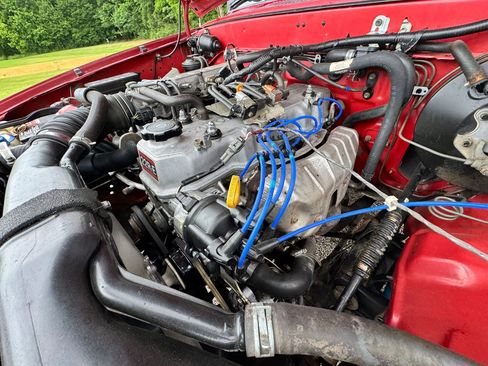 Used 1994 Toyota Pickup 2WD Regular Cab image 30