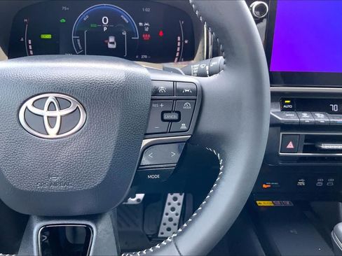 Used 2026 Toyota Camry SE w/ Multimedia Upgrade Package image 25