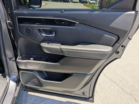 Certified 2025 Honda Pilot EX-L image 39