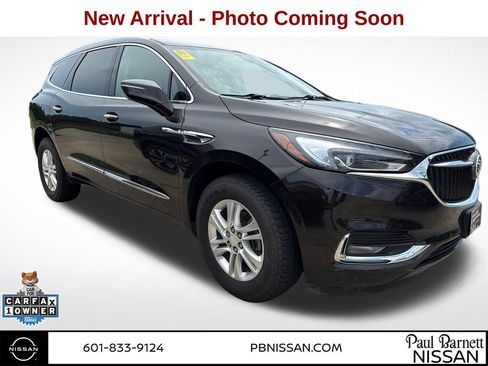 Used 2018 Buick Enclave Essence FWD image 2