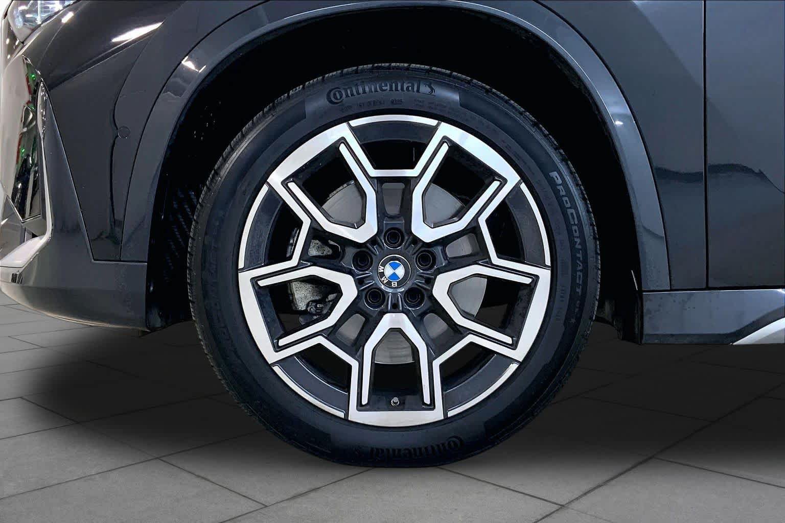 Used 2025 BMW X1 xDrive28i AWD/4WD image 10