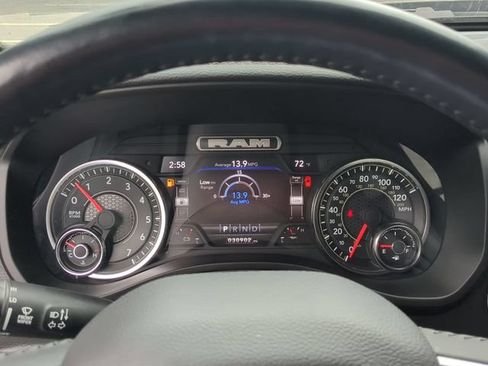 Used 2023 RAM 1500 Laramie AWD/4WD image 10