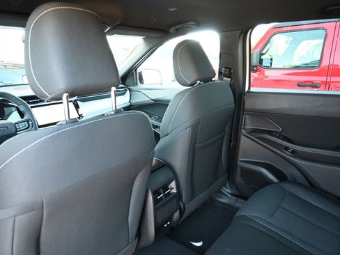 New 2026 Jeep Cherokee Laredo image 17