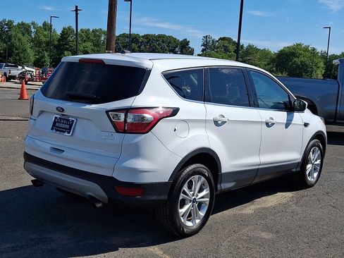 Used 2017 Ford Escape SE FWD image 7