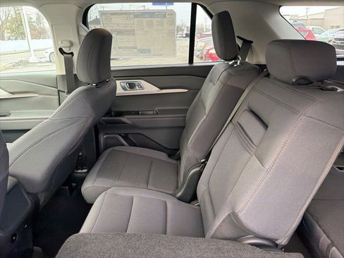 New 2026 Ford Explorer Active image 8