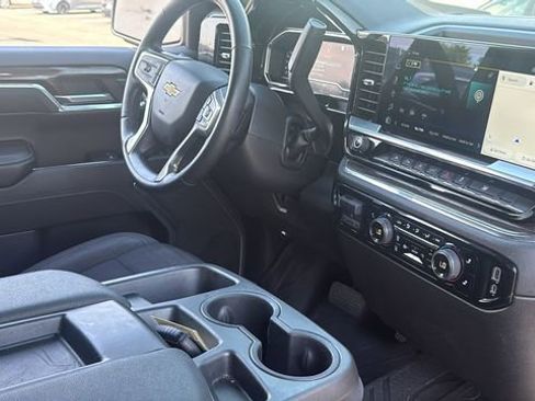 Used 2023 Chevrolet Silverado 1500 LT w/ Safety Package AWD/4WD image 12