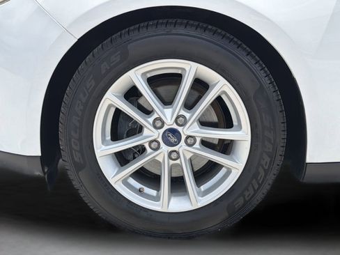 Used 2018 Ford Focus SE FWD image 29