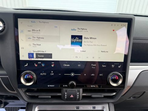 Used 2025 Lexus GX 550 w/ Cold Area Package AWD/4WD image 26