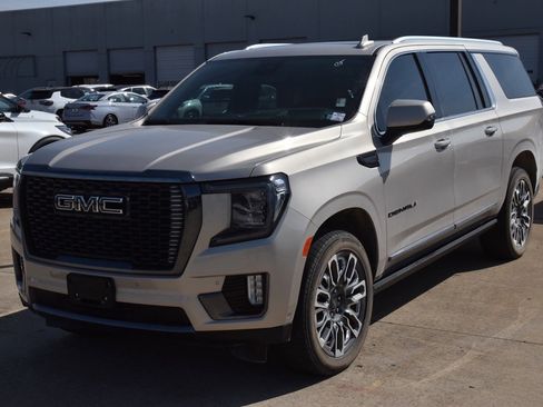 Used 2024 GMC Yukon XL Denali Ultimate image 2