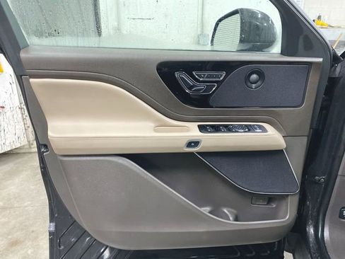 Used 2023 Lincoln Aviator Reserve w/ Equipment Group 201A image 23