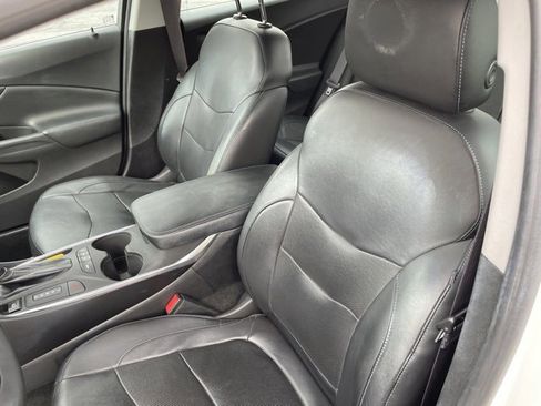 Used 2017 Chevrolet Volt Premier w/ Driver Confidence II Package image 10