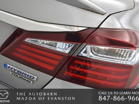 Used 2017 Honda Accord Touring image 37