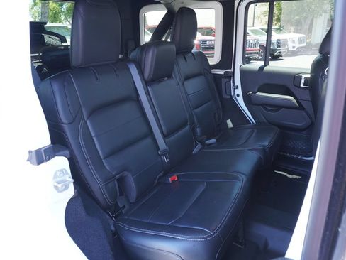 Used 2021 Jeep Wrangler Unlimited Sahara AWD/4WD image 9