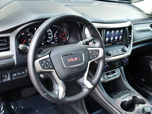 Used 2021 GMC Acadia Denali w/ Denali Technology Package FWD image 12