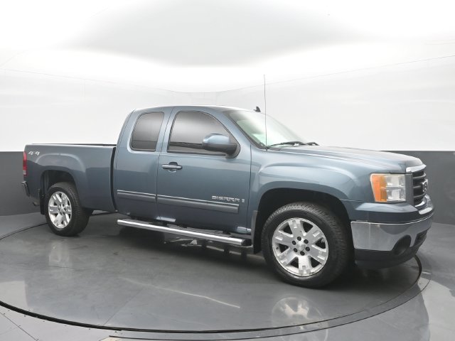 Used 2008 GMC Sierra 1500 SLT w/ SLT Preferred Package AWD/4WD image 7
