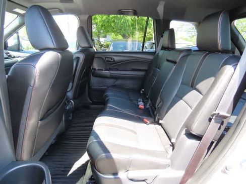 Used 2023 Honda Passport TrailSport image 13