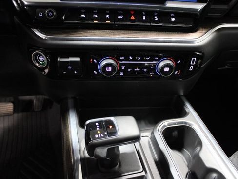 Used 2024 Chevrolet Silverado 1500 RST AWD/4WD image 32