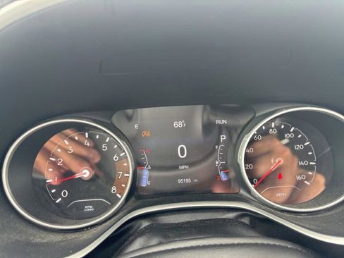Used 2020 Jeep Compass Latitude FWD image 13