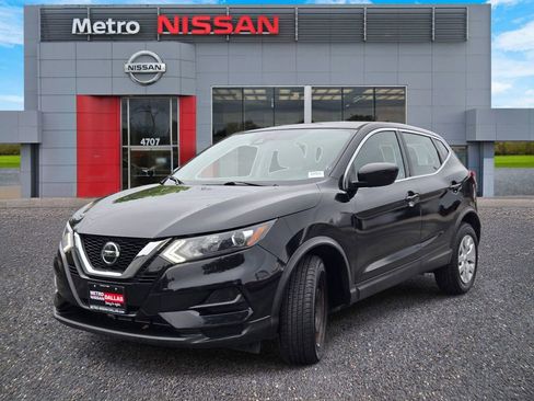 Used 2020 Nissan Rogue Sport S FWD image 3