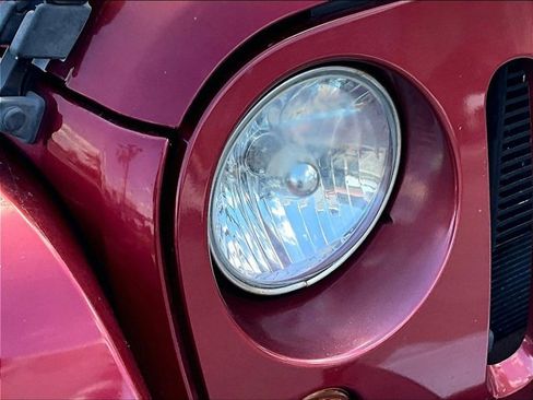 Used 2013 Jeep Wrangler Sahara image 28